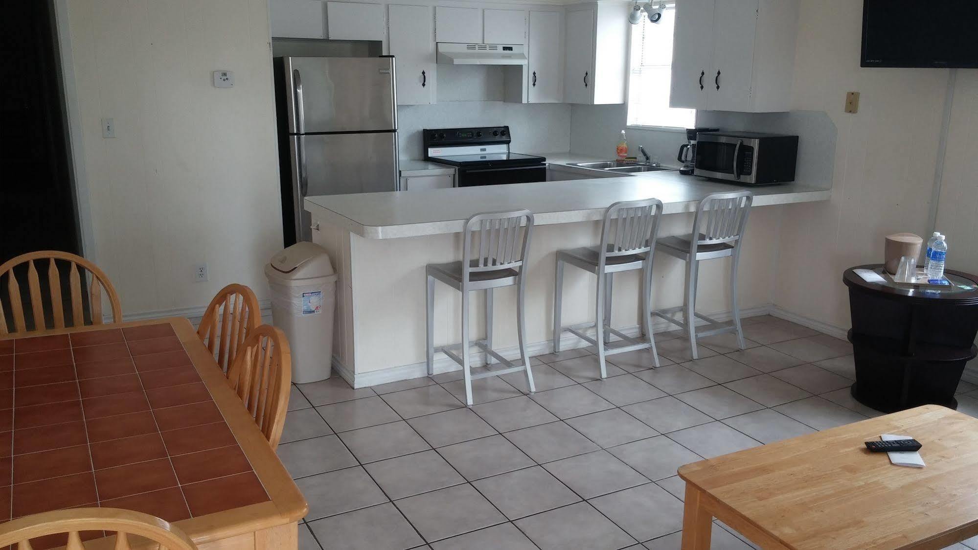 Upper Deck Hotel And Bar - Adults Only South Padre Island Εξωτερικό φωτογραφία