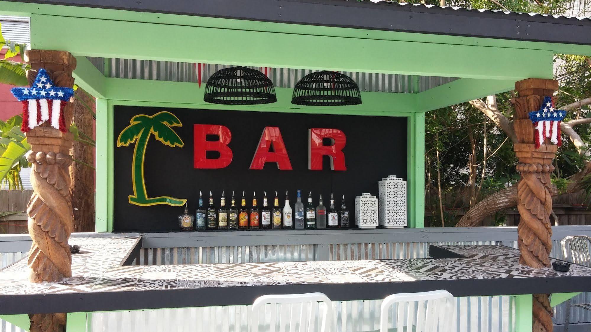 Upper Deck Hotel And Bar - Adults Only South Padre Island Εξωτερικό φωτογραφία